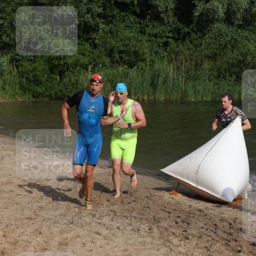 21.06.2026 - 29. Vierlanden-Triathlon Andreas Tolksdorf http://msf.ph/oto/9853327 21.06.2026 08:39:19 Schwimmen 32, 155, 166, 212 meine-sportfotos.de
