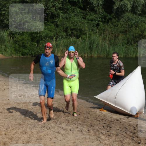 21.06.2026 - 29. Vierlanden-Triathlon Andreas Tolksdorf http://msf.ph/oto/9853332 21.06.2026 08:39:19 Schwimmen 32, 155, 166, 212 meine-sportfotos.de