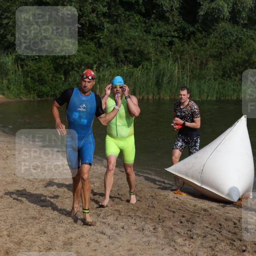 21.06.2026 - 29. Vierlanden-Triathlon Andreas Tolksdorf http://msf.ph/oto/9853334 21.06.2026 08:39:19 Schwimmen 32, 155, 166, 212 meine-sportfotos.de