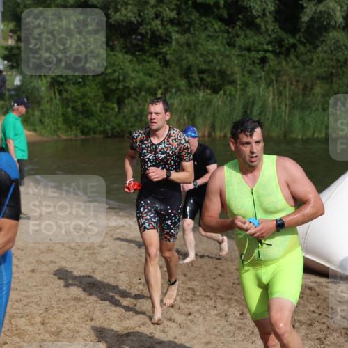 21.06.2026 - 29. Vierlanden-Triathlon Andreas Tolksdorf http://msf.ph/oto/9853347 21.06.2026 08:39:22 Schwimmen 3, 32, 155, 166, 212 meine-sportfotos.de