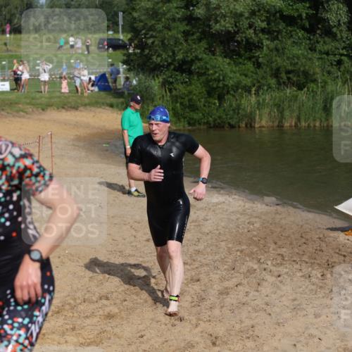 21.06.2026 - 29. Vierlanden-Triathlon Andreas Tolksdorf http://msf.ph/oto/9853350 21.06.2026 08:39:24 Schwimmen 3, 32, 155, 166, 212 meine-sportfotos.de