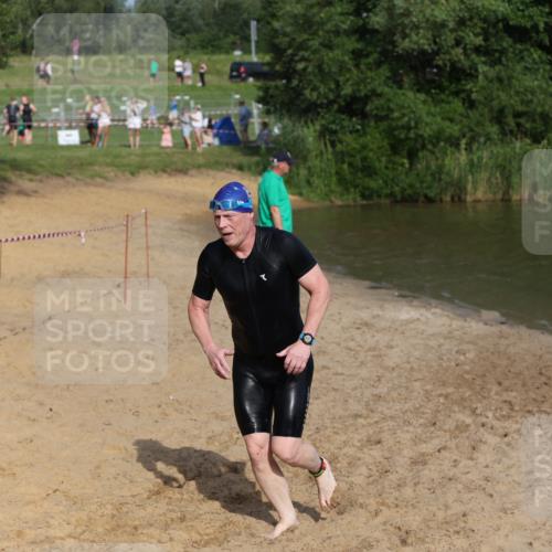 21.06.2026 - 29. Vierlanden-Triathlon Andreas Tolksdorf http://msf.ph/oto/9853356 21.06.2026 08:39:25 Schwimmen 3, 32, 106, 155, 166 meine-sportfotos.de