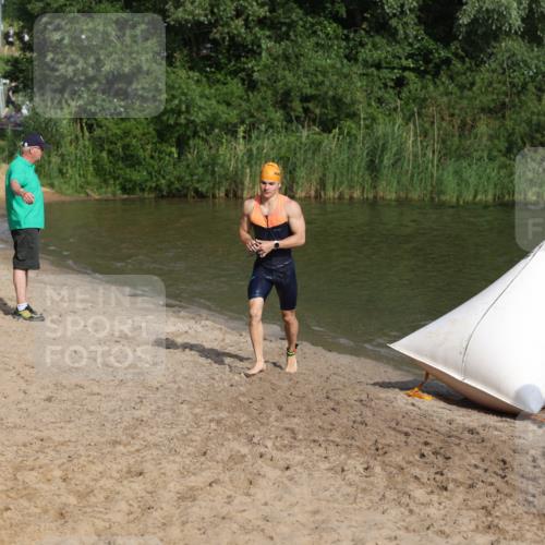 21.06.2026 - 29. Vierlanden-Triathlon Andreas Tolksdorf http://msf.ph/oto/9853372 21.06.2026 08:39:35 Schwimmen 3, 72, 106 meine-sportfotos.de