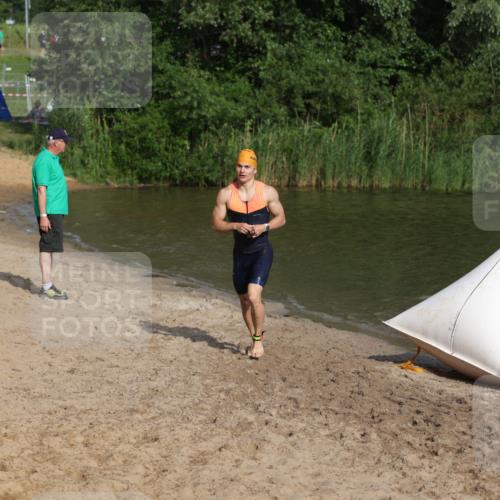 21.06.2026 - 29. Vierlanden-Triathlon Andreas Tolksdorf http://msf.ph/oto/9853379 21.06.2026 08:39:35 Schwimmen 3, 72, 106 meine-sportfotos.de