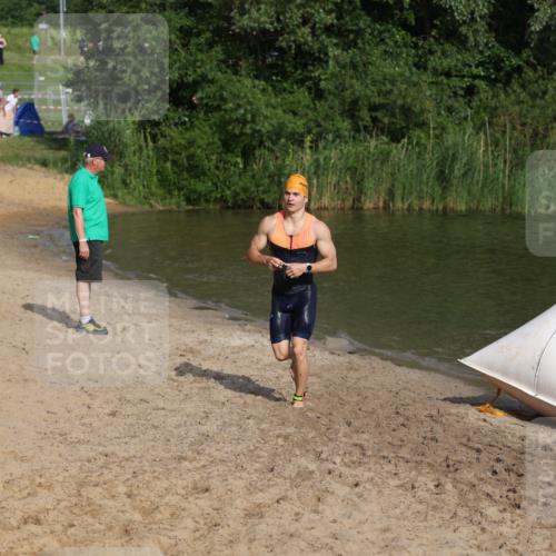 21.06.2026 - 29. Vierlanden-Triathlon Andreas Tolksdorf http://msf.ph/oto/9853383 21.06.2026 08:39:36 Schwimmen 3, 72, 106 meine-sportfotos.de