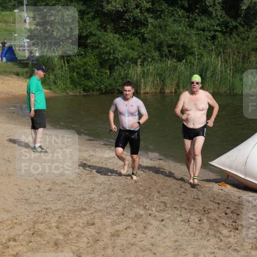 21.06.2026 - 29. Vierlanden-Triathlon Andreas Tolksdorf http://msf.ph/oto/9853396 21.06.2026 08:39:42 Schwimmen 72, 103 meine-sportfotos.de