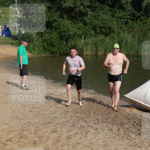 21.06.2026 - 29. Vierlanden-Triathlon Andreas Tolksdorf http://msf.ph/oto/9853397 21.06.2026 08:39:42 Schwimmen 72, 103 meine-sportfotos.de
