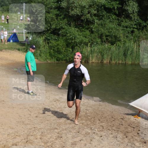 21.06.2026 - 29. Vierlanden-Triathlon Andreas Tolksdorf http://msf.ph/oto/9853410 21.06.2026 08:39:51 Schwimmen 7, 72, 103 meine-sportfotos.de