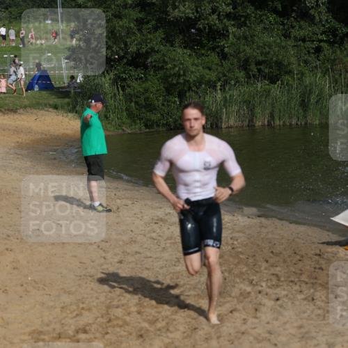 21.06.2026 - 29. Vierlanden-Triathlon Andreas Tolksdorf http://msf.ph/oto/9853426 21.06.2026 08:40:01 Schwimmen 7, 21, 55, 78, 109 meine-sportfotos.de