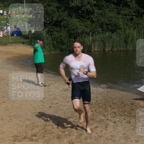 21.06.2026 - 29. Vierlanden-Triathlon Andreas Tolksdorf http://msf.ph/oto/9853428 21.06.2026 08:40:01 Schwimmen 7, 21, 55, 78, 109 meine-sportfotos.de