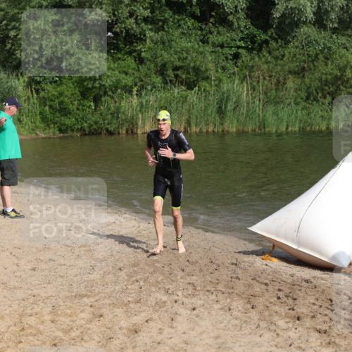 21.06.2026 - 29. Vierlanden-Triathlon Andreas Tolksdorf http://msf.ph/oto/9853438 21.06.2026 08:40:03 Schwimmen 7, 21, 55, 78, 109 meine-sportfotos.de