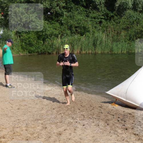 21.06.2026 - 29. Vierlanden-Triathlon Andreas Tolksdorf http://msf.ph/oto/9853441 21.06.2026 08:40:03 Schwimmen 7, 21, 55, 78, 109 meine-sportfotos.de