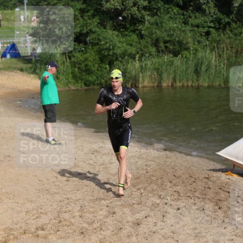 21.06.2026 - 29. Vierlanden-Triathlon Andreas Tolksdorf http://msf.ph/oto/9853453 21.06.2026 08:40:04 Schwimmen 7, 21, 55, 78, 109 meine-sportfotos.de