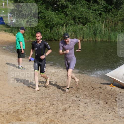 21.06.2026 - 29. Vierlanden-Triathlon Andreas Tolksdorf http://msf.ph/oto/9853456 21.06.2026 08:40:09 Schwimmen 21, 51, 55, 78, 109 meine-sportfotos.de