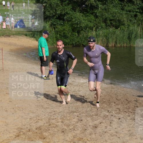 21.06.2026 - 29. Vierlanden-Triathlon Andreas Tolksdorf http://msf.ph/oto/9853458 21.06.2026 08:40:09 Schwimmen 21, 51, 55, 78, 109 meine-sportfotos.de
