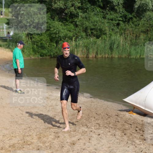 21.06.2026 - 29. Vierlanden-Triathlon Andreas Tolksdorf http://msf.ph/oto/9853486 21.06.2026 08:40:20 Schwimmen 51 meine-sportfotos.de