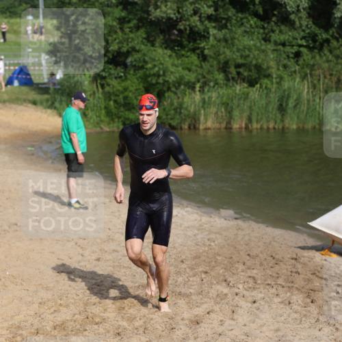 21.06.2026 - 29. Vierlanden-Triathlon Andreas Tolksdorf http://msf.ph/oto/9853491 21.06.2026 08:40:20 Schwimmen 51 meine-sportfotos.de
