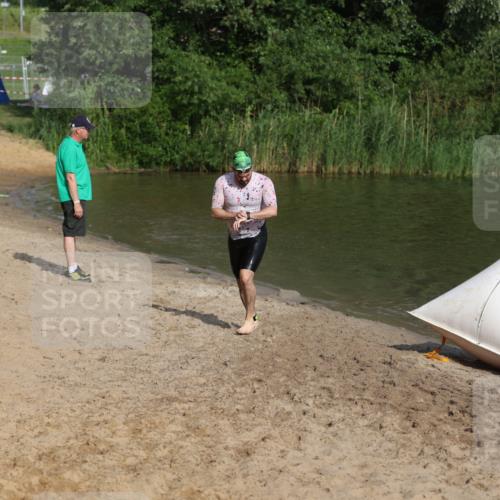 21.06.2026 - 29. Vierlanden-Triathlon Andreas Tolksdorf http://msf.ph/oto/9853495 21.06.2026 08:40:44 Schwimmen 18, 164 meine-sportfotos.de
