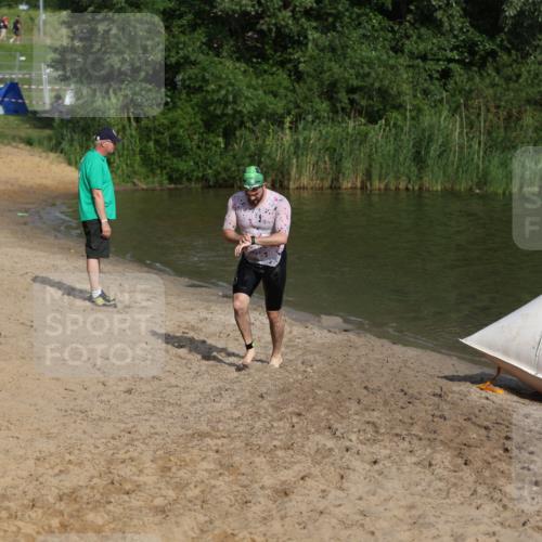 21.06.2026 - 29. Vierlanden-Triathlon Andreas Tolksdorf http://msf.ph/oto/9853500 21.06.2026 08:40:44 Schwimmen 18, 164 meine-sportfotos.de
