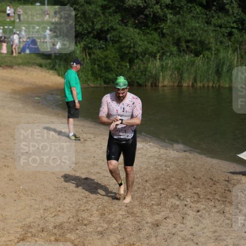 21.06.2026 - 29. Vierlanden-Triathlon Andreas Tolksdorf http://msf.ph/oto/9853505 21.06.2026 08:40:46 Schwimmen 18, 164 meine-sportfotos.de