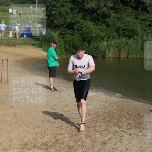 21.06.2026 - 29. Vierlanden-Triathlon Andreas Tolksdorf http://msf.ph/oto/9853518 21.06.2026 08:40:51 Schwimmen 18, 129, 164 meine-sportfotos.de