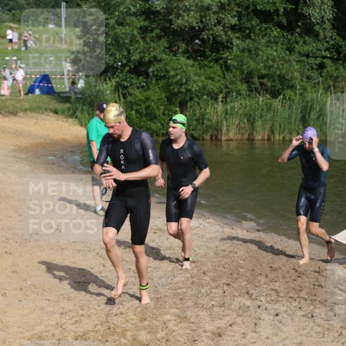 21.06.2026 - 29. Vierlanden-Triathlon Andreas Tolksdorf http://msf.ph/oto/9853533 21.06.2026 08:41:01 Schwimmen 99, 129, 132 meine-sportfotos.de