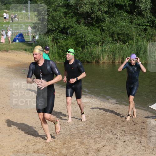 21.06.2026 - 29. Vierlanden-Triathlon Andreas Tolksdorf http://msf.ph/oto/9853537 21.06.2026 08:41:02 Schwimmen 99, 129, 132 meine-sportfotos.de