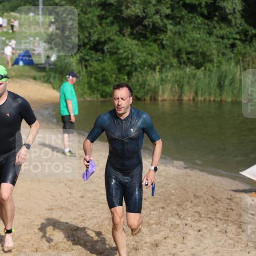 21.06.2026 - 29. Vierlanden-Triathlon Andreas Tolksdorf http://msf.ph/oto/9853551 21.06.2026 08:41:04 Schwimmen 99, 129, 132 meine-sportfotos.de