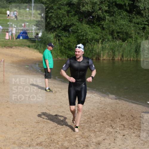 21.06.2026 - 29. Vierlanden-Triathlon Andreas Tolksdorf http://msf.ph/oto/9853559 21.06.2026 08:41:20 Schwimmen 14, 145 meine-sportfotos.de