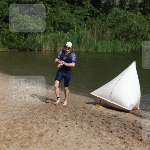 21.06.2026 - 29. Vierlanden-Triathlon Andreas Tolksdorf http://msf.ph/oto/9853566 21.06.2026 08:41:23 Schwimmen 14, 145 meine-sportfotos.de
