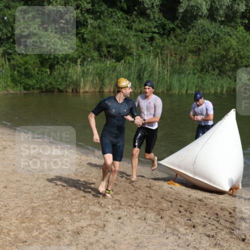 21.06.2026 - 29. Vierlanden-Triathlon Andreas Tolksdorf http://msf.ph/oto/9853583 21.06.2026 08:41:57 Schwimmen 38, 62, 67 meine-sportfotos.de