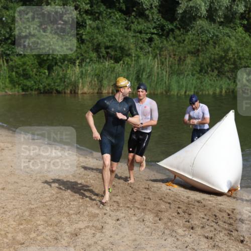 21.06.2026 - 29. Vierlanden-Triathlon Andreas Tolksdorf http://msf.ph/oto/9853584 21.06.2026 08:41:57 Schwimmen 38, 62, 67 meine-sportfotos.de
