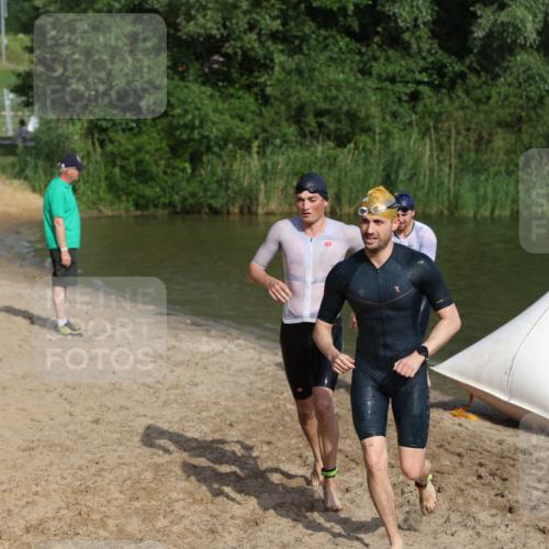21.06.2026 - 29. Vierlanden-Triathlon Andreas Tolksdorf http://msf.ph/oto/9853589 21.06.2026 08:41:58 Schwimmen 38, 62, 67 meine-sportfotos.de