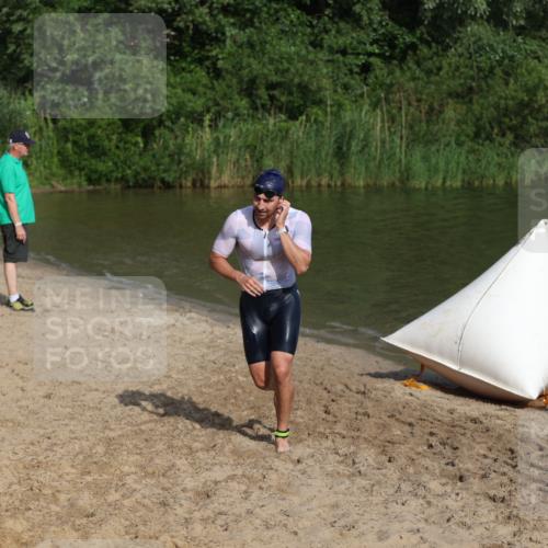 21.06.2026 - 29. Vierlanden-Triathlon Andreas Tolksdorf http://msf.ph/oto/9853600 21.06.2026 08:42:00 Schwimmen 38, 62, 67 meine-sportfotos.de