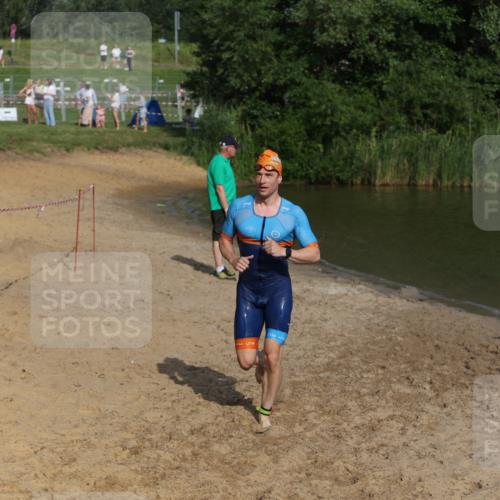 21.06.2026 - 29. Vierlanden-Triathlon Andreas Tolksdorf http://msf.ph/oto/9853618 21.06.2026 08:42:28 Schwimmen 43, 148 meine-sportfotos.de