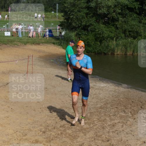 21.06.2026 - 29. Vierlanden-Triathlon Andreas Tolksdorf http://msf.ph/oto/9853620 21.06.2026 08:42:28 Schwimmen 43, 148 meine-sportfotos.de