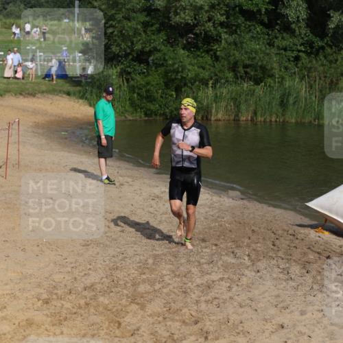 21.06.2026 - 29. Vierlanden-Triathlon Andreas Tolksdorf http://msf.ph/oto/9853636 21.06.2026 08:42:35 Schwimmen 148, 193, 210 meine-sportfotos.de