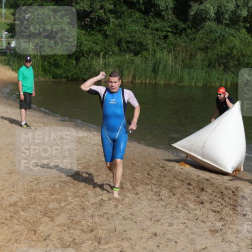 21.06.2026 - 29. Vierlanden-Triathlon Andreas Tolksdorf http://msf.ph/oto/9853655 21.06.2026 08:42:44 Schwimmen 27, 193, 210 meine-sportfotos.de
