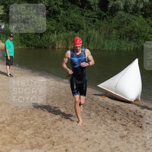 21.06.2026 - 29. Vierlanden-Triathlon Andreas Tolksdorf http://msf.ph/oto/9853671 21.06.2026 08:43:19 Schwimmen 56 meine-sportfotos.de