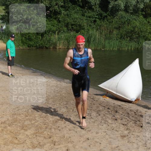21.06.2026 - 29. Vierlanden-Triathlon Andreas Tolksdorf http://msf.ph/oto/9853673 21.06.2026 08:43:19 Schwimmen 56 meine-sportfotos.de