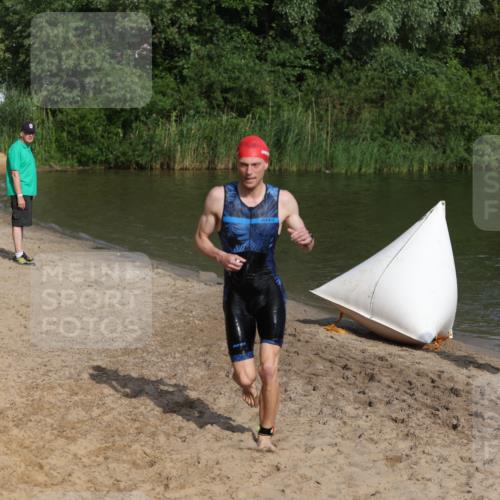 21.06.2026 - 29. Vierlanden-Triathlon Andreas Tolksdorf http://msf.ph/oto/9853675 21.06.2026 08:43:19 Schwimmen 56 meine-sportfotos.de