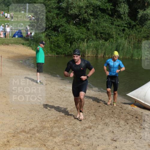 21.06.2026 - 29. Vierlanden-Triathlon Andreas Tolksdorf http://msf.ph/oto/9853684 21.06.2026 08:43:40 Schwimmen 42, 44, 88, 108, 154, 197 meine-sportfotos.de