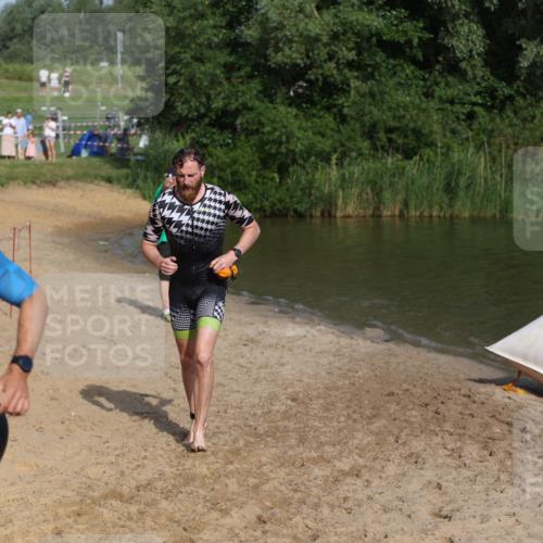 21.06.2026 - 29. Vierlanden-Triathlon Andreas Tolksdorf http://msf.ph/oto/9853716 21.06.2026 08:43:44 Schwimmen 44, 88, 108, 154, 197, 1355 meine-sportfotos.de
