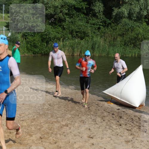 21.06.2026 - 29. Vierlanden-Triathlon Andreas Tolksdorf http://msf.ph/oto/9853727 21.06.2026 08:43:49 Schwimmen 112, 154, 197, 1355 meine-sportfotos.de