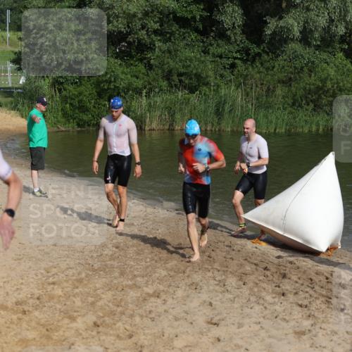 21.06.2026 - 29. Vierlanden-Triathlon Andreas Tolksdorf http://msf.ph/oto/9853731 21.06.2026 08:43:49 Schwimmen 112, 154, 197, 1355 meine-sportfotos.de