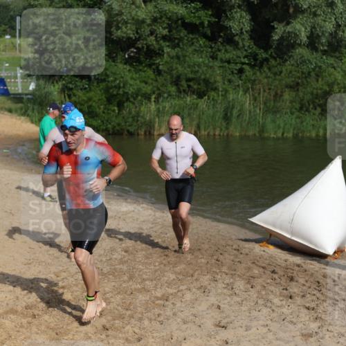 21.06.2026 - 29. Vierlanden-Triathlon Andreas Tolksdorf http://msf.ph/oto/9853743 21.06.2026 08:43:51 Schwimmen 112, 154, 197, 1355 meine-sportfotos.de