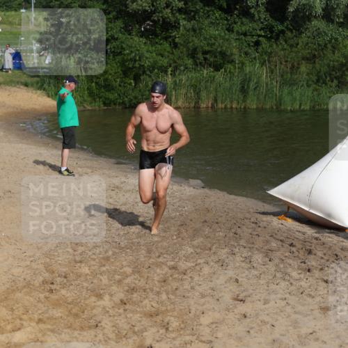 21.06.2026 - 29. Vierlanden-Triathlon Andreas Tolksdorf http://msf.ph/oto/9853767 21.06.2026 08:44:17 Schwimmen 34, 202 meine-sportfotos.de