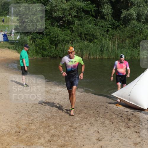 21.06.2026 - 29. Vierlanden-Triathlon Andreas Tolksdorf http://msf.ph/oto/9853778 21.06.2026 08:44:23 Schwimmen 142, 196, 202 meine-sportfotos.de
