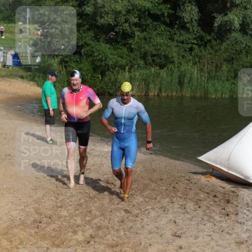 21.06.2026 - 29. Vierlanden-Triathlon Andreas Tolksdorf http://msf.ph/oto/9853800 21.06.2026 08:44:26 Schwimmen 142, 196, 202 meine-sportfotos.de