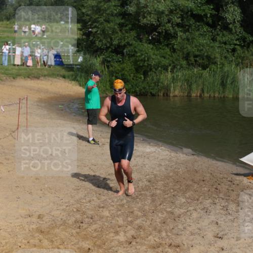 21.06.2026 - 29. Vierlanden-Triathlon Andreas Tolksdorf http://msf.ph/oto/9853812 21.06.2026 08:44:35 Schwimmen 39, 104, 142, 160, 196 meine-sportfotos.de